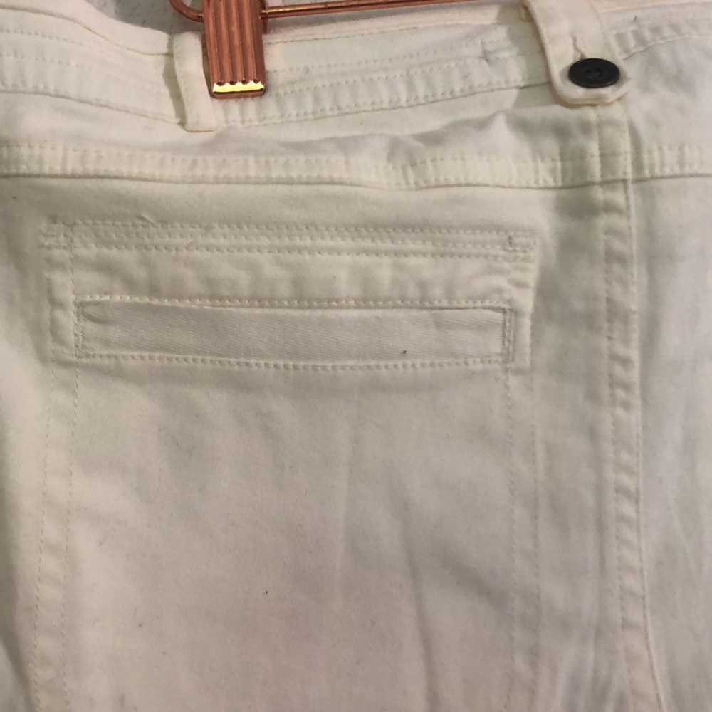 NWT Capris - Picture 6 of 6